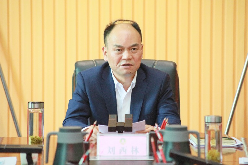 主席會(huì)2(正文圖).jpg 主席會(huì)2(正文圖).jpg